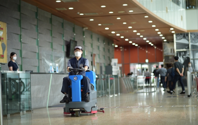 실내 전문인력과 장비로 구성된 기동화미화반